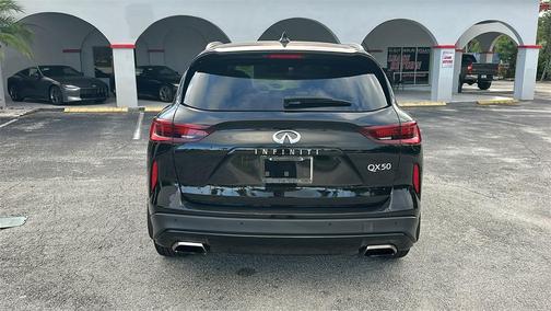 2022 INFINITI QX50 Luxe