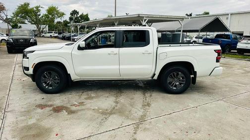 2025 Nissan Frontier SV