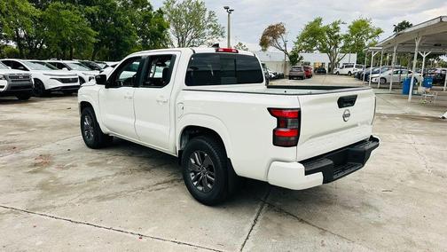 2025 Nissan Frontier SV