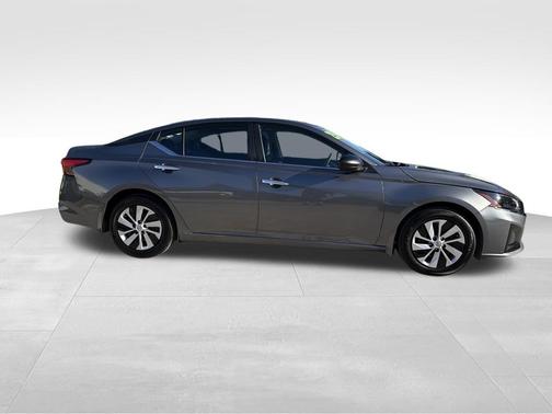 2025 Nissan Altima S