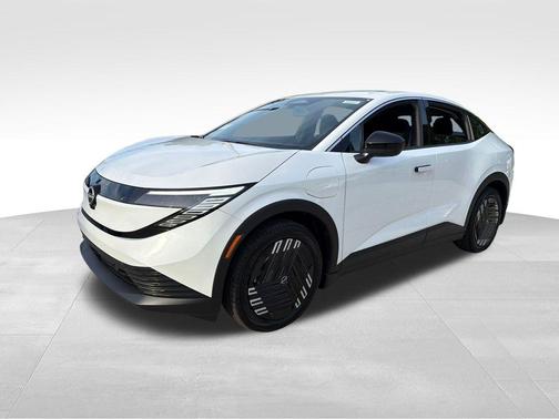 White Pearl 2026 Nissan Leaf S+