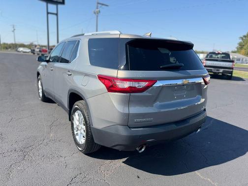 2018 Chevrolet Traverse LT Cloth