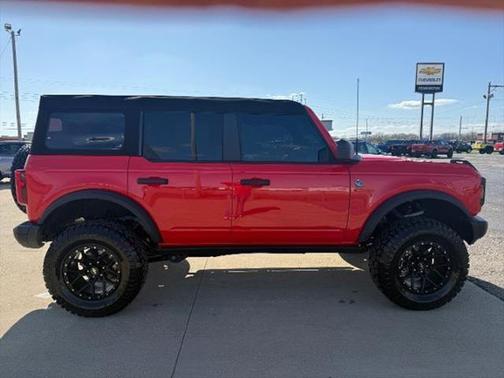 2024 Ford Bronco Black Diamond