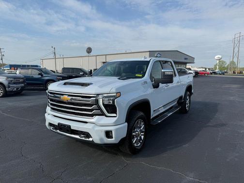 Polar White Tricoat 2026 Chevrolet Silverado 3500 High Country