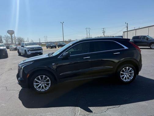 Stellar Black Metallic 2019 Cadillac XT4 Luxury