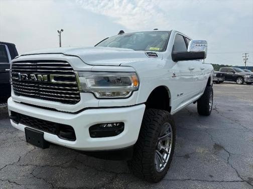 2024 RAM 2500 Laramie Crew Cab 4x4 6'4' Box