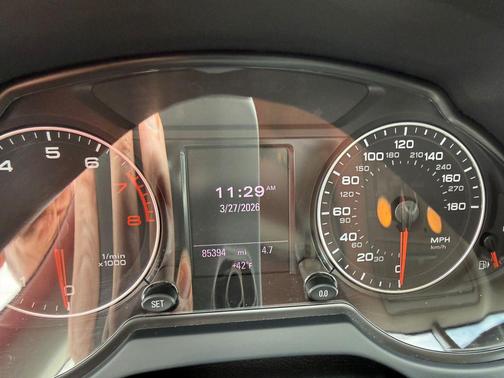 Brilliant Black 2012 Audi Q5 3.2 Prestige