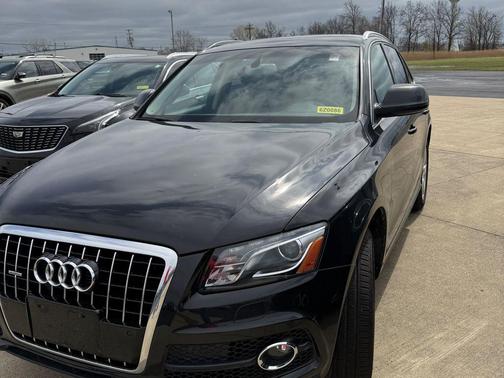Brilliant Black 2012 Audi Q5 3.2 Prestige