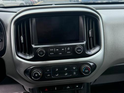 Black 2016 Chevrolet Colorado LT