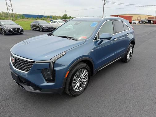 Deep Sea Metallic 2025 Cadillac XT4 Premium Luxury