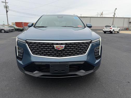 Deep Sea Metallic 2025 Cadillac XT4 Premium Luxury