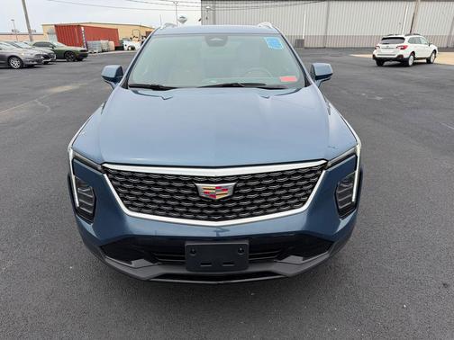 Deep Sea Metallic 2025 Cadillac XT4 Premium Luxury