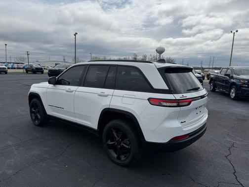 2024 Jeep Grand Cherokee Altitude