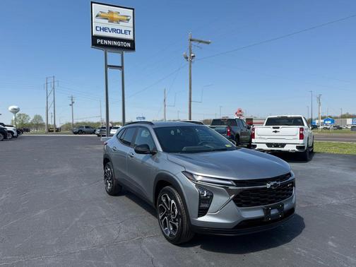 Sterling Gray Metallic 2026 Chevrolet Trax FWD 2RS