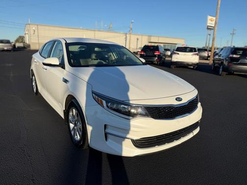 2017 Kia Optima LX