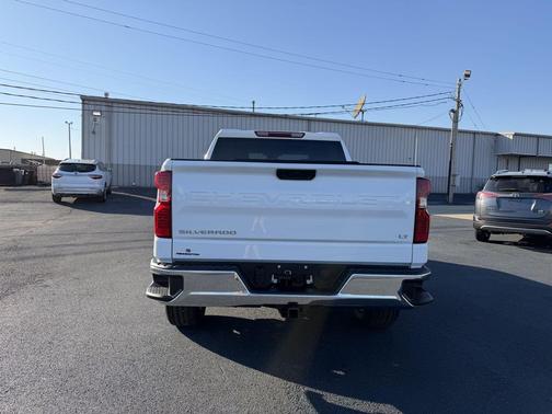 Summit White 2026 Chevrolet Silverado 1500 LT