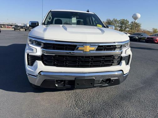 Summit White 2026 Chevrolet Silverado 1500 LT