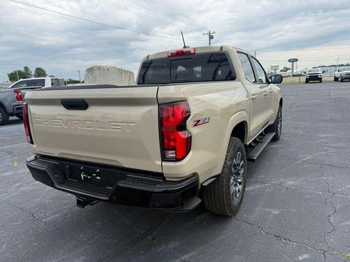 Sand Dune Metallic 2024 Chevrolet Colorado Z71