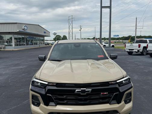 Sand Dune Metallic 2024 Chevrolet Colorado Z71