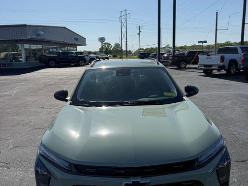 Cacti Green 2026 Chevrolet Trax FWD ACTIV
