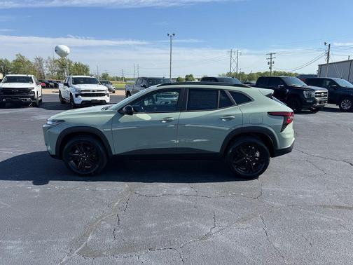 Cacti Green 2026 Chevrolet Trax FWD ACTIV