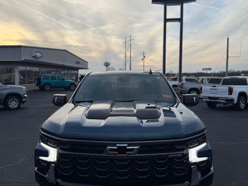 2024 Chevrolet Silverado 1500 ZR2