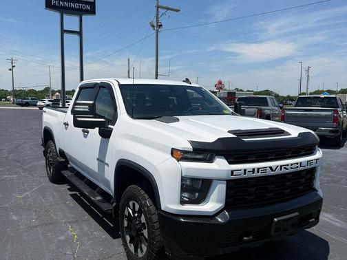 Summit White 2020 Chevrolet Silverado 2500 Custom