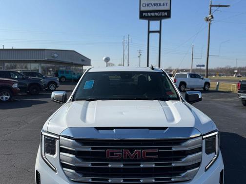 2023 GMC Sierra 1500 SLE