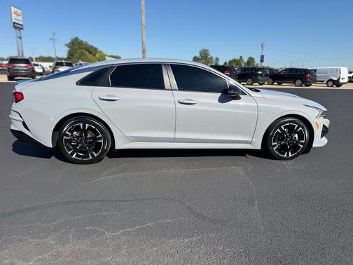 2024 Kia K5 GT-Line