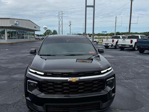 Mosaic Black Metallic 2026 Chevrolet Traverse LT