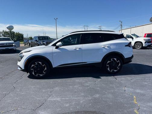 Glacial White Pearl 2023 Kia Sportage SX-Prestige