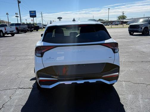 Glacial White Pearl 2023 Kia Sportage SX-Prestige