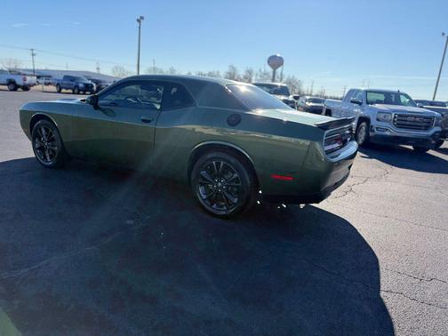 2022 Dodge Challenger SXT