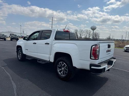 Summit White 2022 GMC Canyon AT4