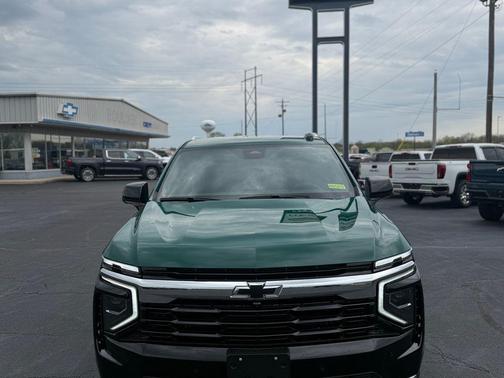 Woodland Green 2026 Chevrolet Suburban LS