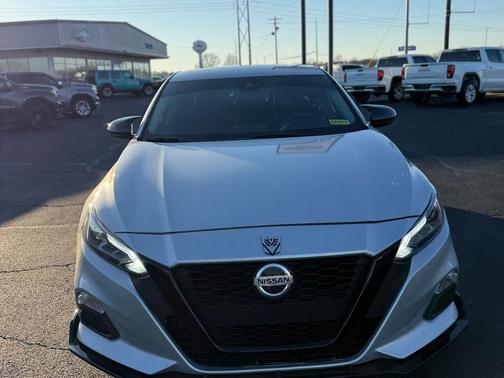 2021 Nissan Altima SR FWD