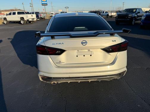 2021 Nissan Altima SR FWD