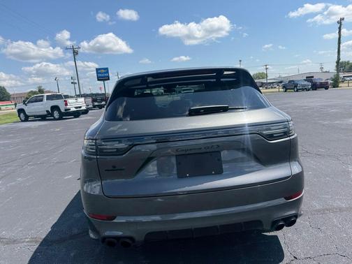 Quartzite Grey Metallic 2021 Porsche Cayenne S