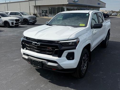 Summit White 2026 Chevrolet Colorado Z71