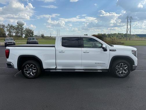 2022 GMC Sierra 1500 SLT