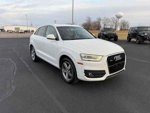 Cortina White 2015 Audi Q3 2.0T Premium Plus