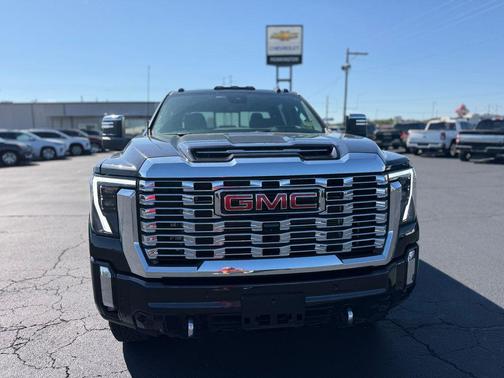 2024 GMC Sierra 2500 Denali