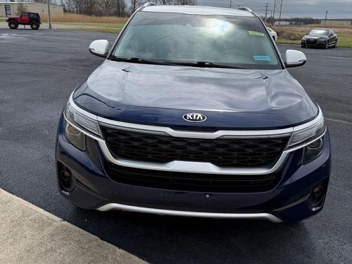 Dark Ocean Blue/White Roof 2021 Kia Seltos S
