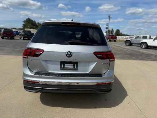 2022 Volkswagen Tiguan 2.0T SE 4MOTION