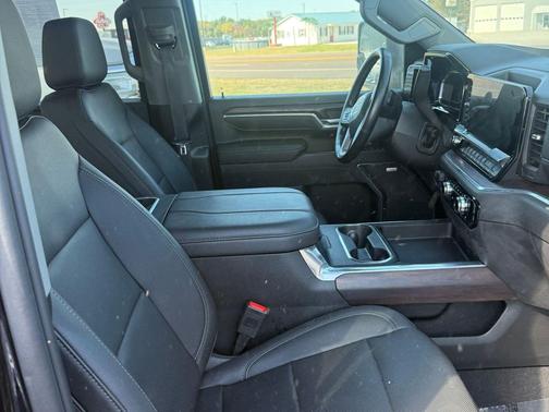 Onyx Black 2024 GMC Sierra 2500 SLT