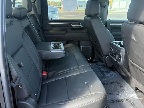 Onyx Black 2024 GMC Sierra 2500 SLT