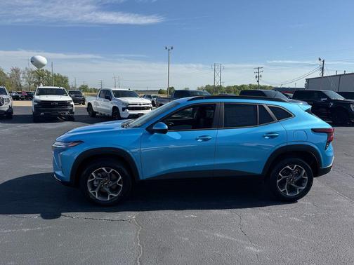 Marina Blue Metallic 2026 Chevrolet Trax LT