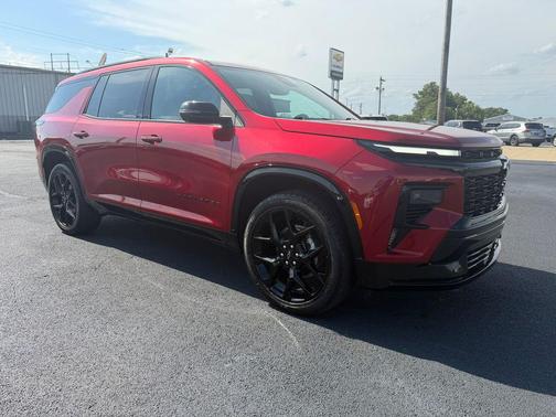 Radiant Red Tintcoat 2025 Chevrolet Traverse RS