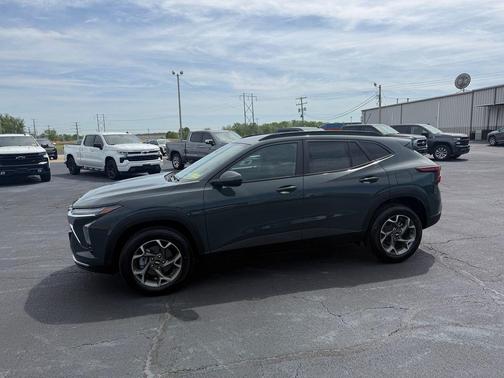 Cypress Gray 2026 Chevrolet Trax LT