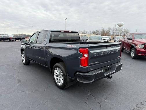 2022 Chevrolet Silverado 1500 Custom